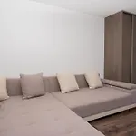 Rentplanet - Apartament Mireckiego